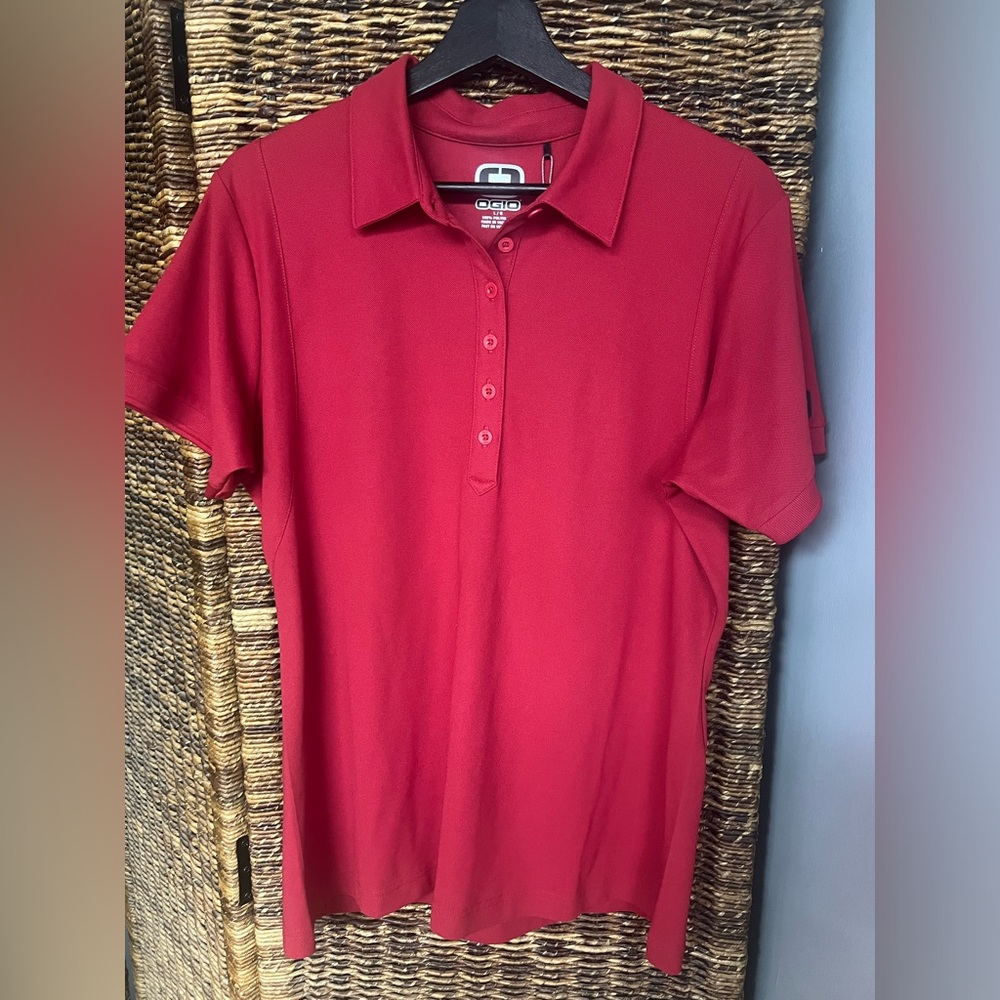 Ogio- Womens Red Sport Shirt, New‎ with tag, Size: Large